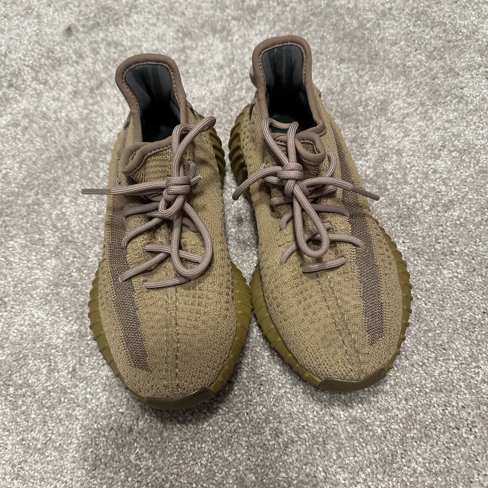 adidas Yeezy Boost 350 V2. Size 4.5 men’s.